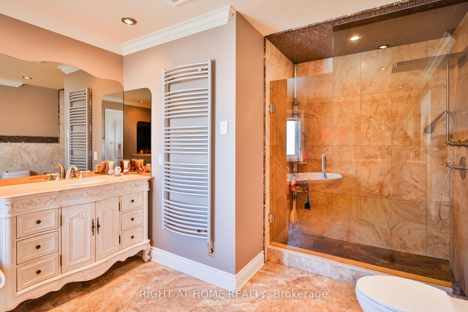 Detached House for sale at 122 Red Cardinal Trail, Richmond Hill, Ontario, L4E 4B7 - Oak Ridges - MLS: N12902954