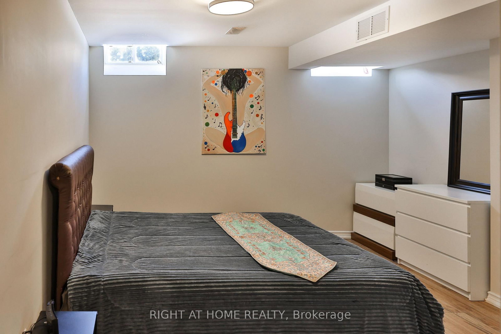 Detached House for sale at 122 Red Cardinal Trail, Richmond Hill, Ontario, L4E 4B7 - Oak Ridges - MLS: N12902954