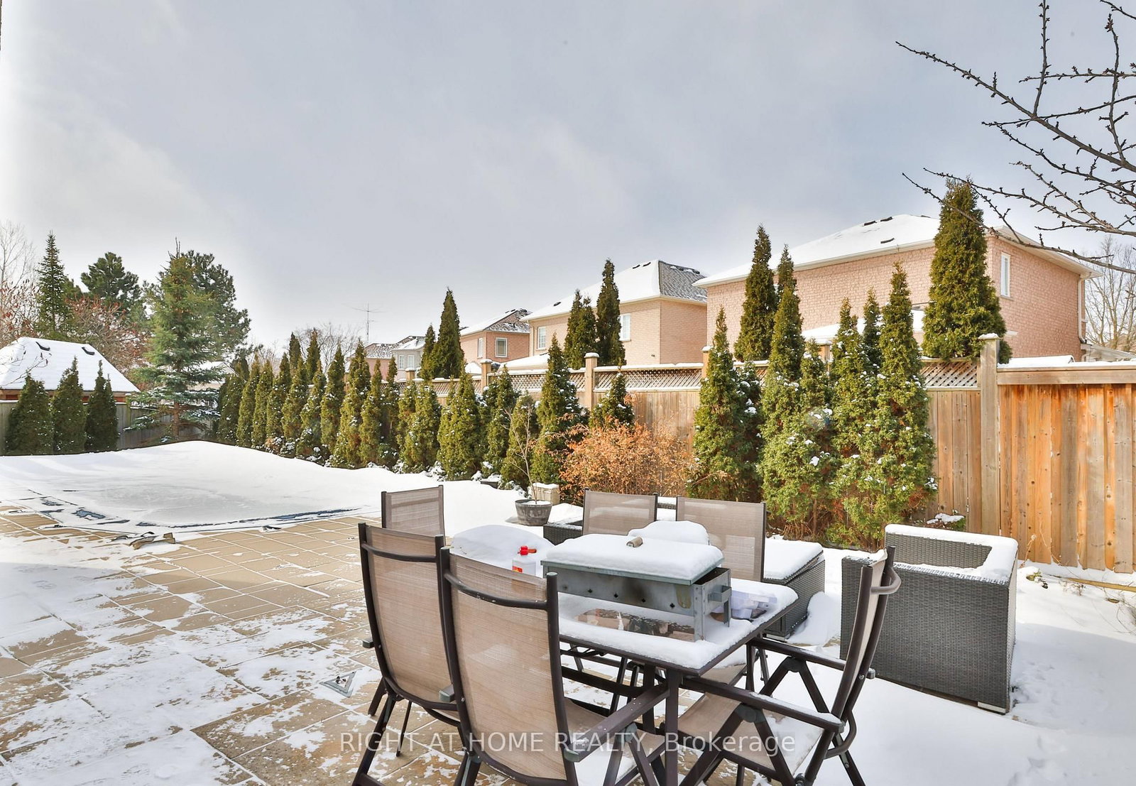 Detached House for sale at 122 Red Cardinal Trail, Richmond Hill, Ontario, L4E 4B7 - Oak Ridges - MLS: N12902954