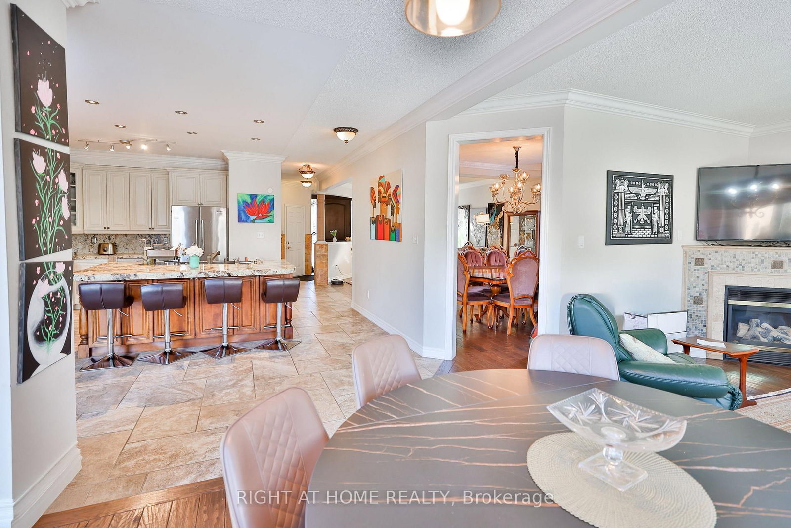 Detached House for sale at 122 Red Cardinal Trail, Richmond Hill, Ontario, L4E 4B7 - Oak Ridges - MLS: N12902954