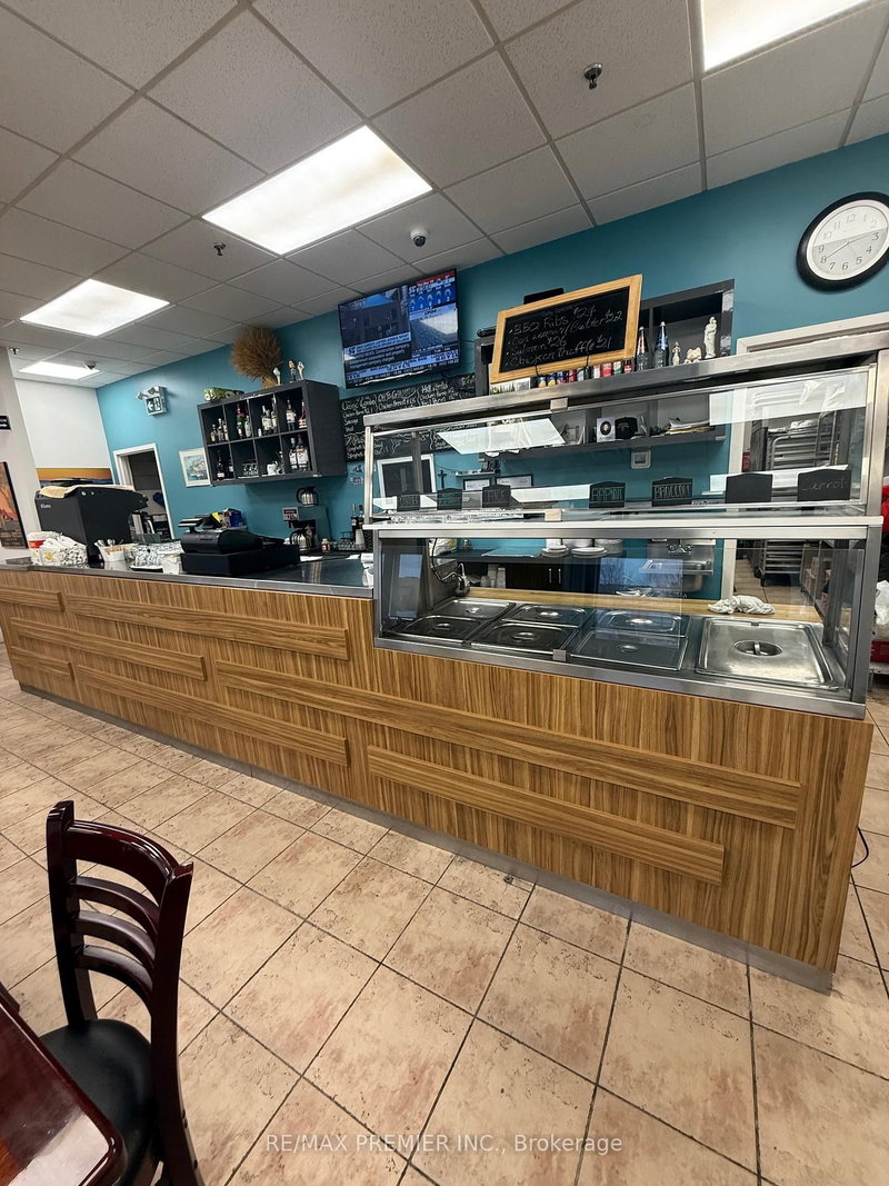 1 - 167 Applewood Cres, Vaughan, L4K 4K7 | Image 3