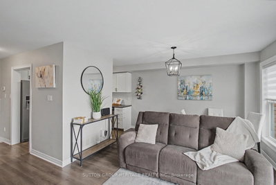 77 Lancaster Court — photo 5