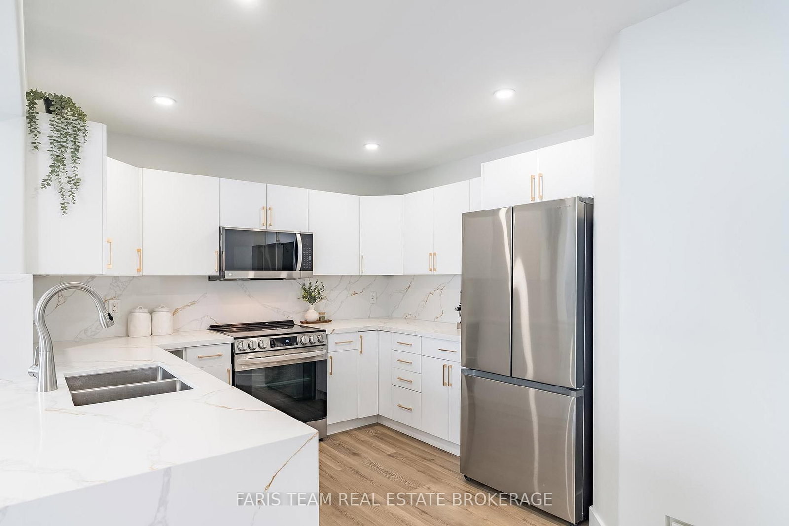 Detached House for sale at 81 Wallace Street, New Tecumseth, Ontario, L9R 2G6 - Alliston - MLS: N12903894