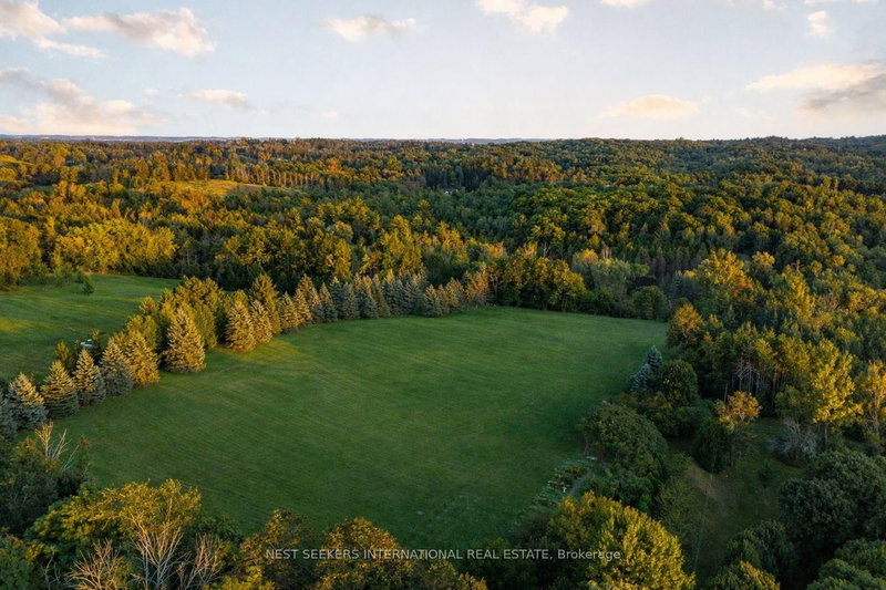 home for sale on 2510 17th Sideroad null