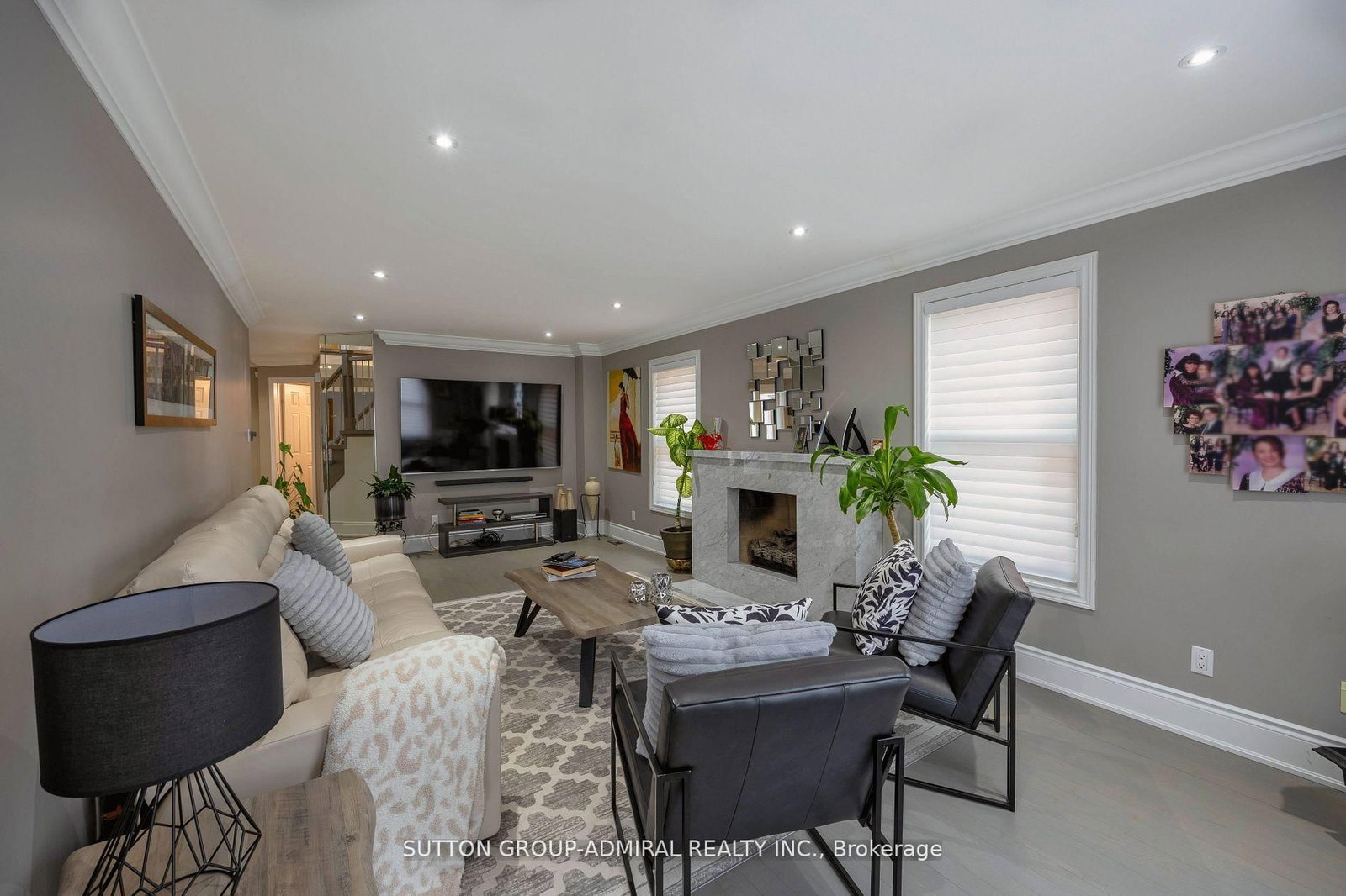 Detached House for sale at 1 Regent Street, Richmond Hill, Ontario, L4C 9A9 - Mill Pond - MLS: N12904302