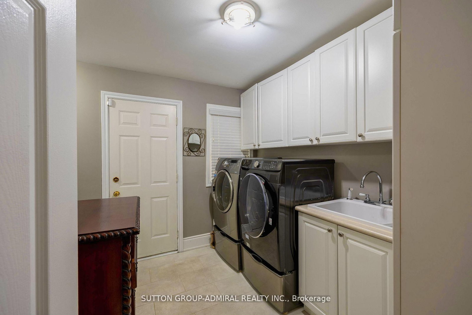 Detached House for sale at 1 Regent Street, Richmond Hill, Ontario, L4C 9A9 - Mill Pond - MLS: N12904302