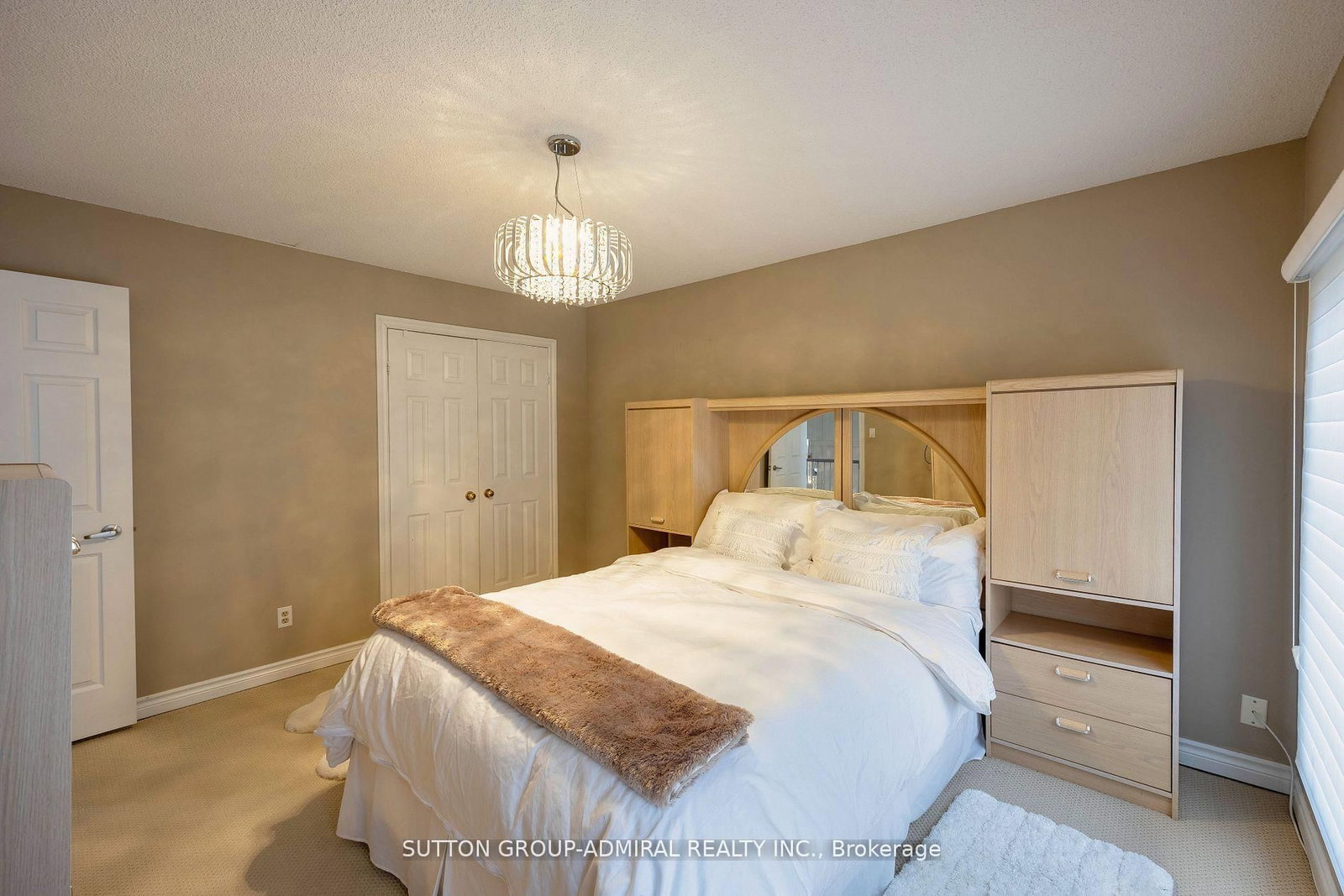 Detached House for sale at 1 Regent Street, Richmond Hill, Ontario, L4C 9A9 - Mill Pond - MLS: N12904302