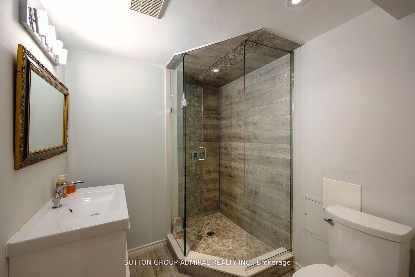 Detached House for sale at 1 Regent Street, Richmond Hill, Ontario, L4C 9A9 - Mill Pond - MLS: N12904302