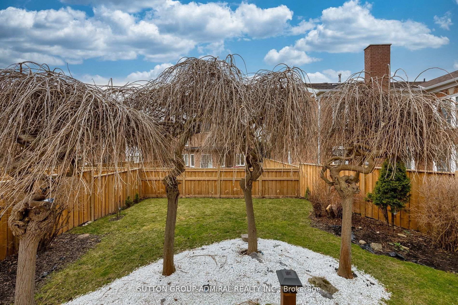 Detached House for sale at 1 Regent Street, Richmond Hill, Ontario, L4C 9A9 - Mill Pond - MLS: N12904302