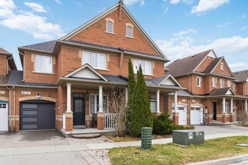 9 Aubergine St, Richmond Hill, L4E 5A8 | Image 2