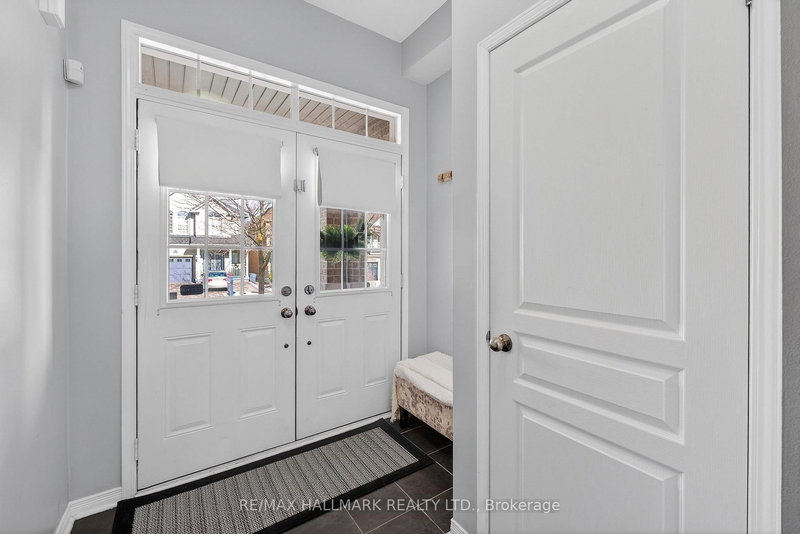 30 Catalpa Cres, Vaughan, L6A 0R6 | Image 3