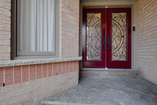 10 Chiswick Crescent