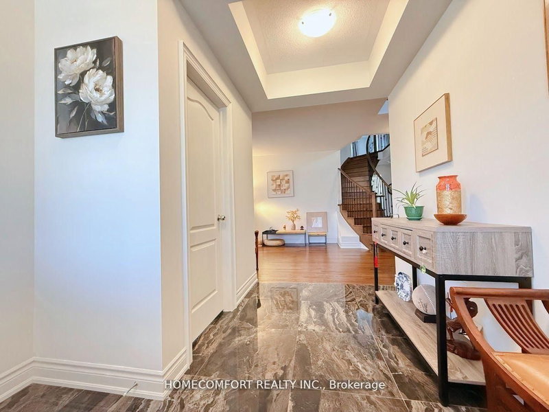 945 Langford Blvd, Bradford West Gwillimbury, L3Z 4J2 | Image 3