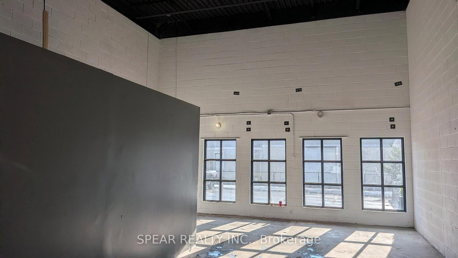 10651 Keele Street, Unit 11 - Photo 3