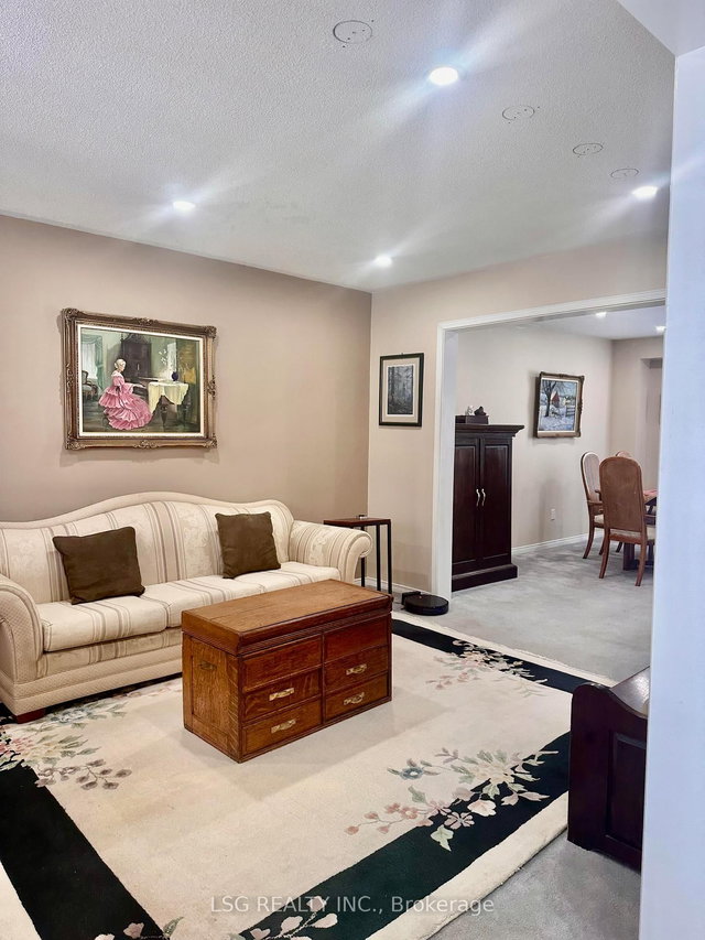 34 South Balsam Street