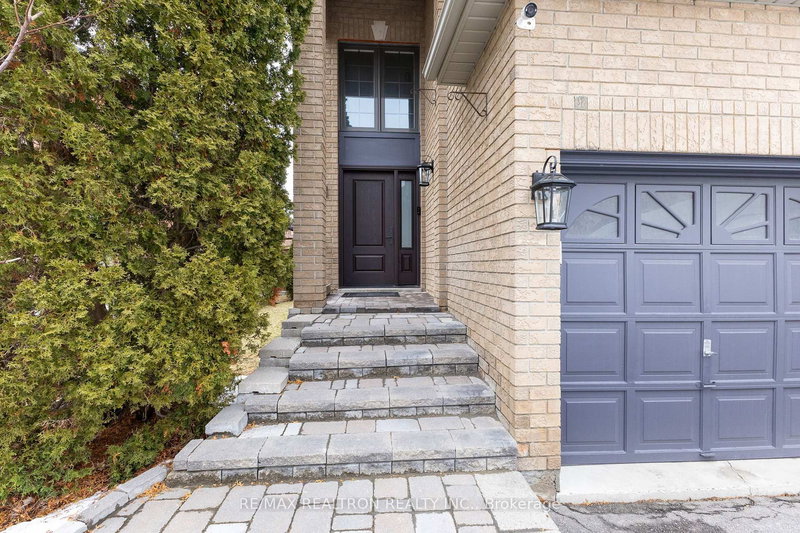 42 Linda Margaret Cres, Richmond Hill, L4S 2B6 | Image 2