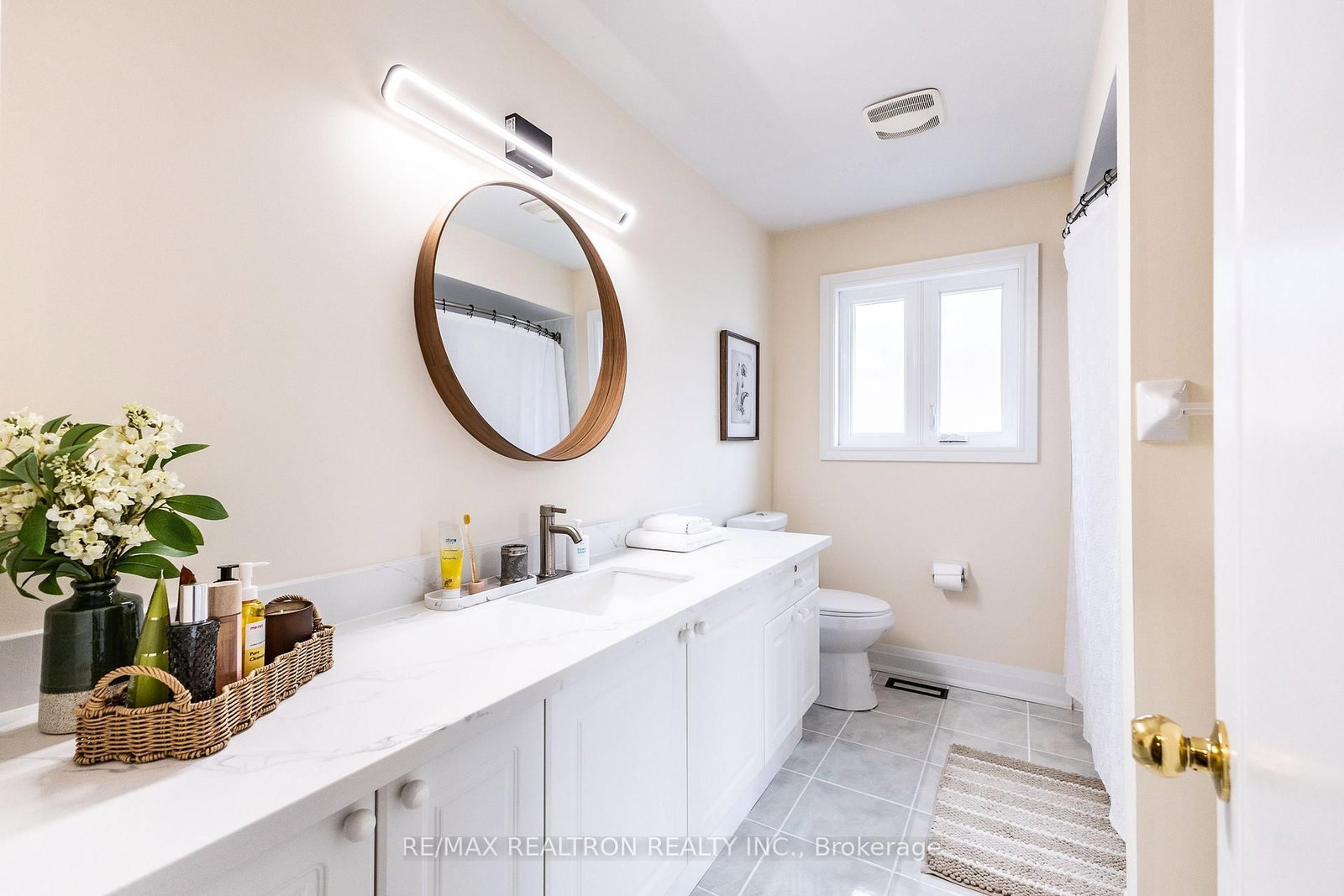 Detached House for sale at 42 Linda Margaret Crescent, Richmond Hill, Ontario, L4S 2B6 - Devonsleigh - MLS: N12907876