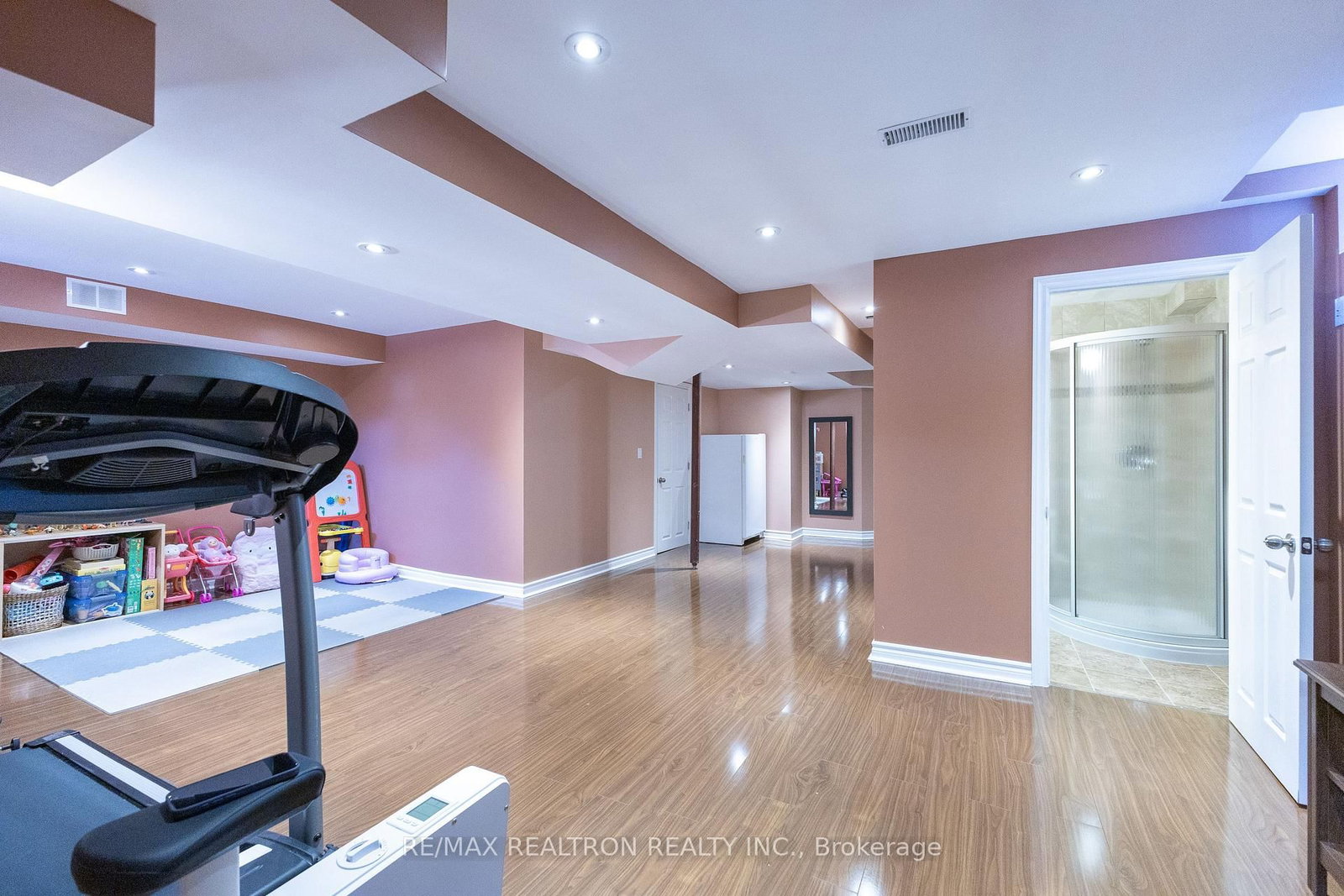 Detached House for sale at 42 Linda Margaret Crescent, Richmond Hill, Ontario, L4S 2B6 - Devonsleigh - MLS: N12907876