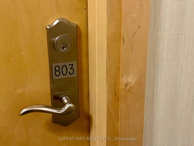 803 - 7363 Kennedy Rd, Markham, L3R 1G8 | Image 3