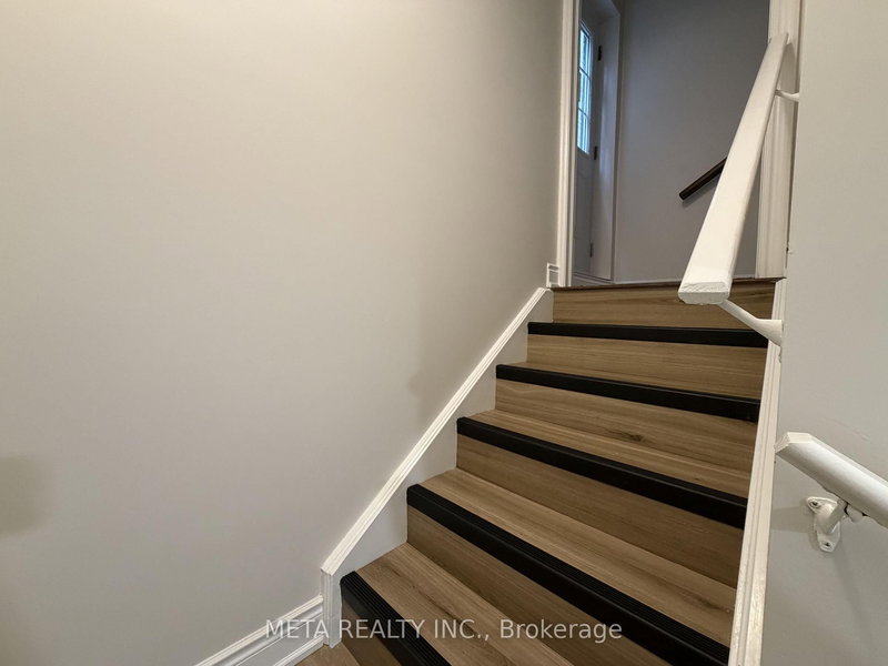 27 Belay Bend, East Gwillimbury, L9N 0V8 | Image 2