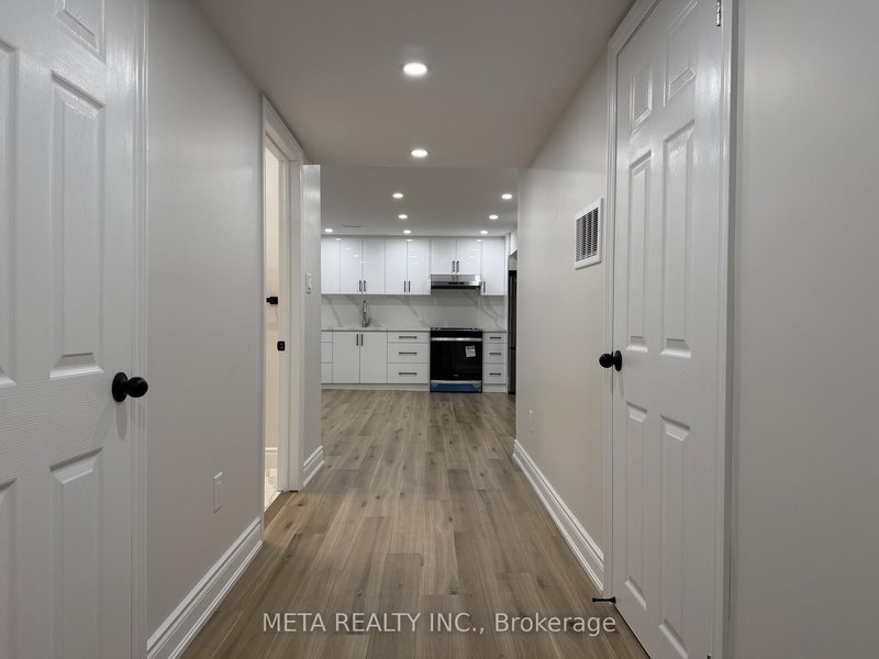 27 Belay Bend, East Gwillimbury, L9N 0V8 | Image 3