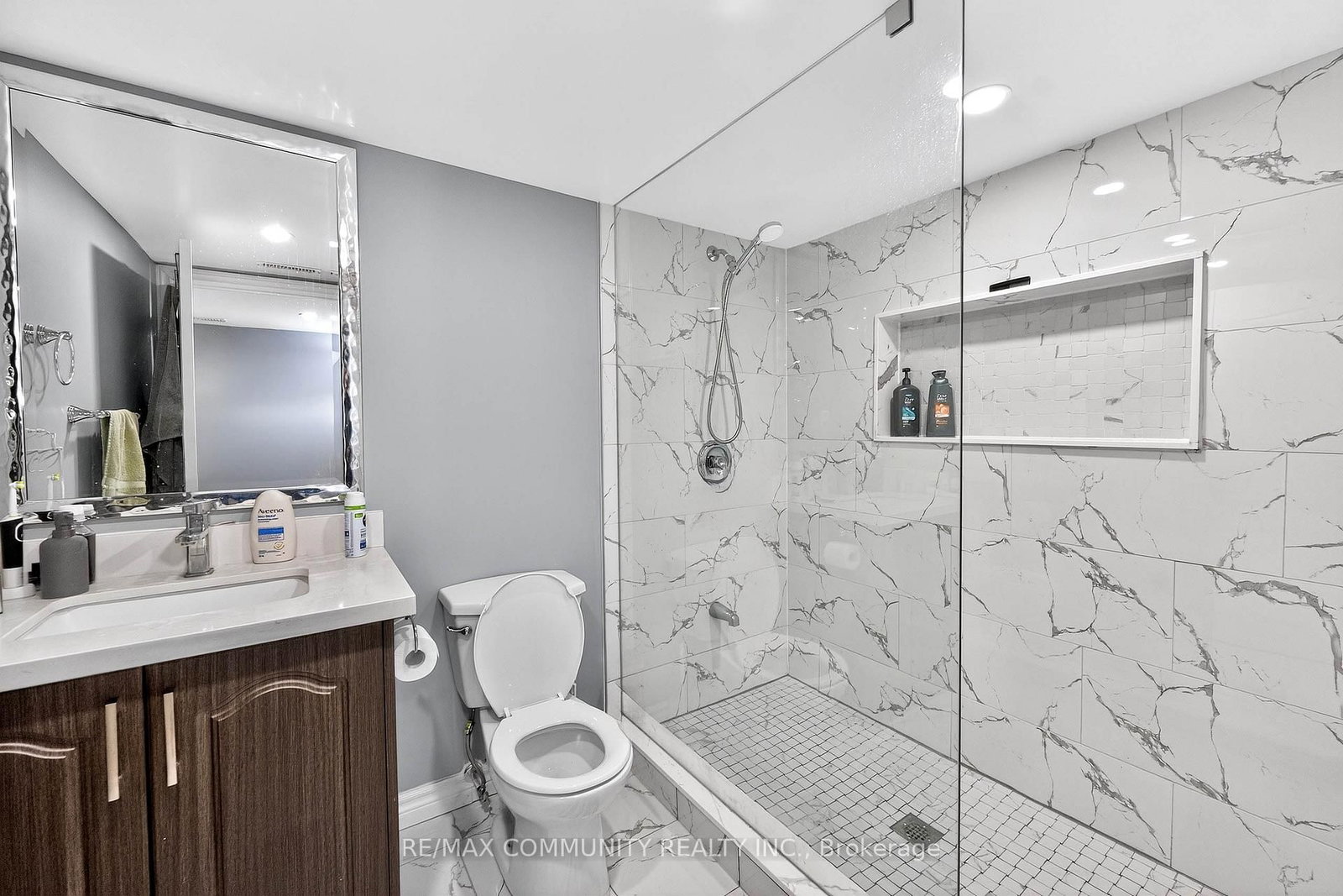 Detached House for sale at 21 Berger Avenue, Markham, Ontario, L6B 0B6 - Box Grove - MLS: N12908044