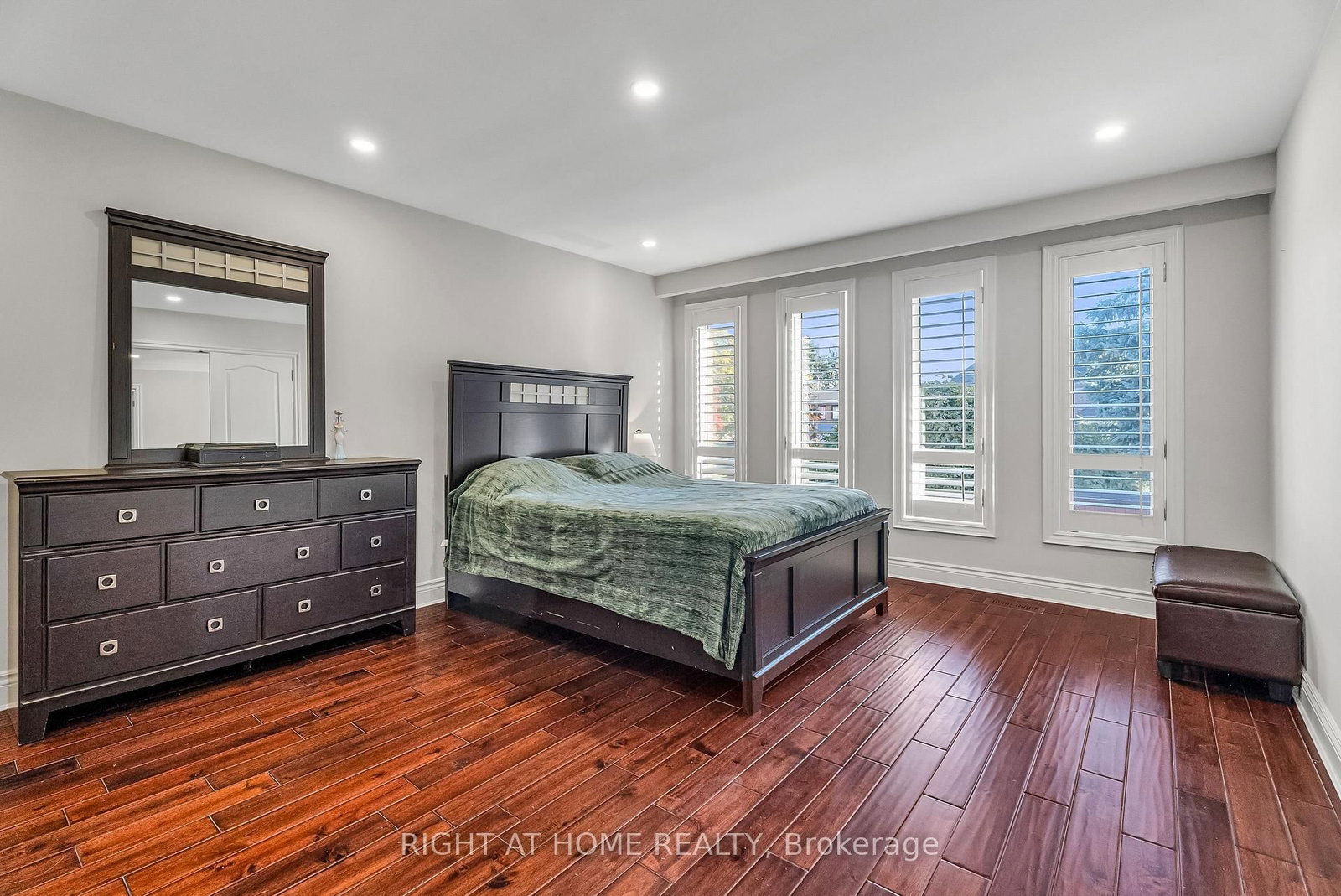 Detached House for sale at 373 firglen Ridge, Vaughan, Ontario, L4L 1N6 - Islington Woods - MLS: N12908178