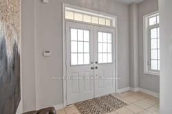 396 Grand Trunk Ave, Vaughan, L6A 4L4 | Image 3