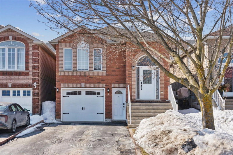4 Smith St, Bradford West Gwillimbury, L3Z 3C9 | Image 2