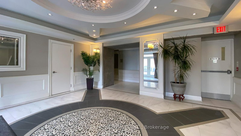 235 - 28 Prince Regent St, Markham, L6C 0V5 | Image 2