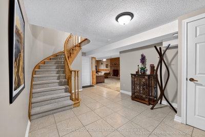193 Wigwoss Drive • Vaughan, ON photo 3