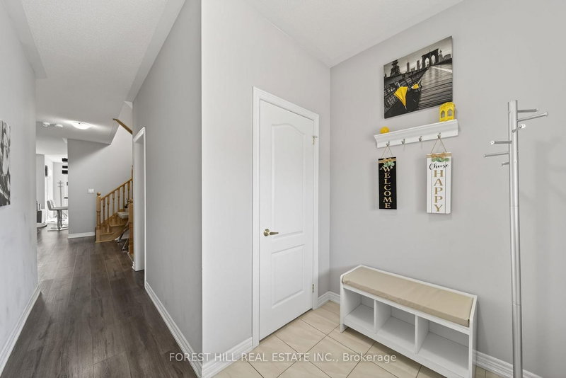 37 Greenwood Dr, Essa, L3W 0N5 | Image 3