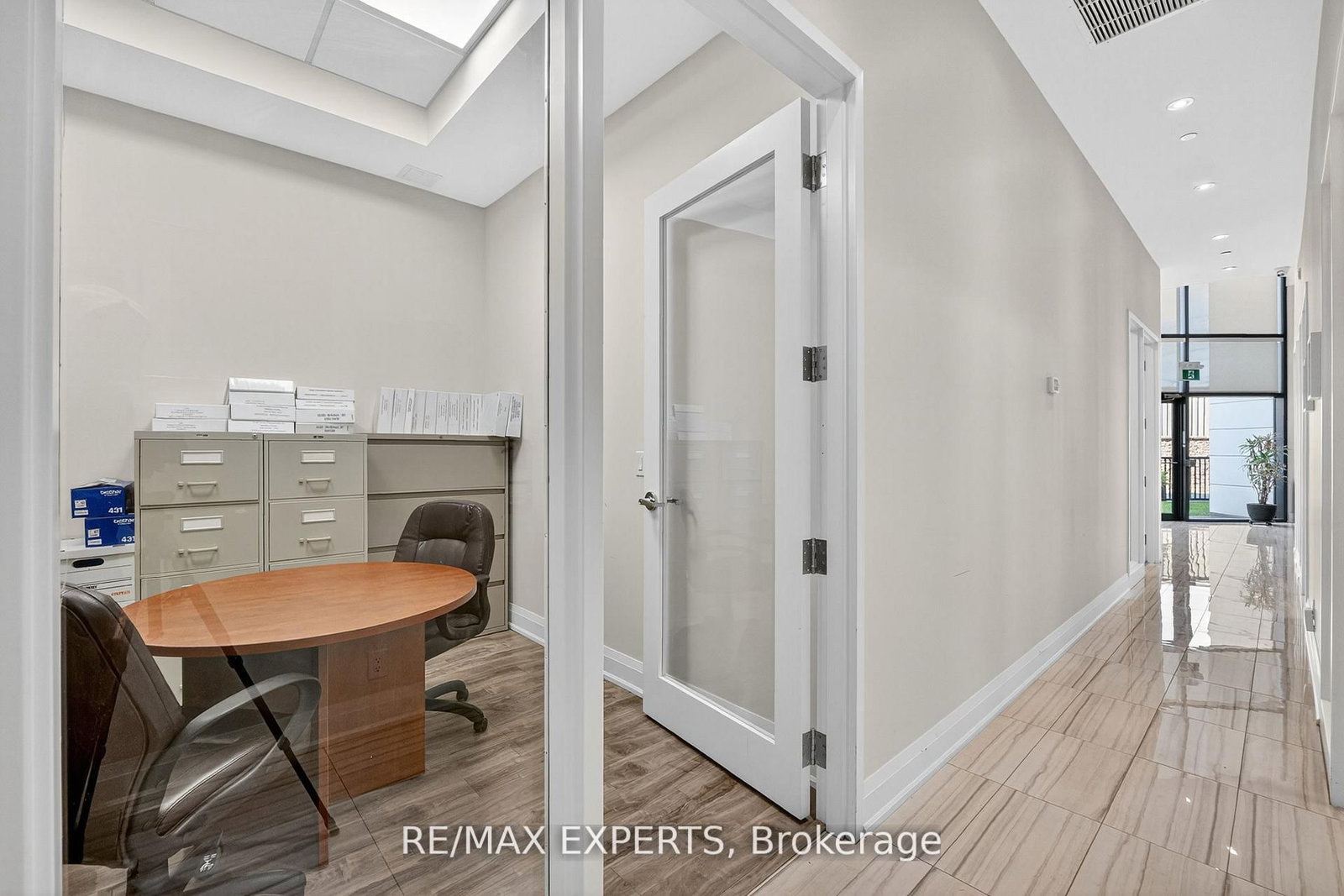 12 Woodstream Boulevard, Unit 6 - Photo 21