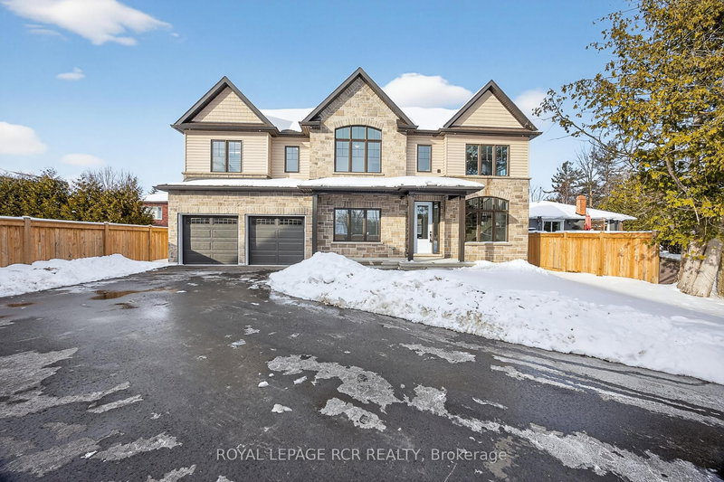 28 St. George St, Georgina, L0E 1L0 | Image 2