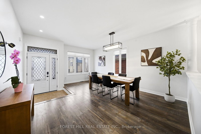 43 Milligan St, Bradford West Gwillimbury, L3Z 0A5 | Image 2