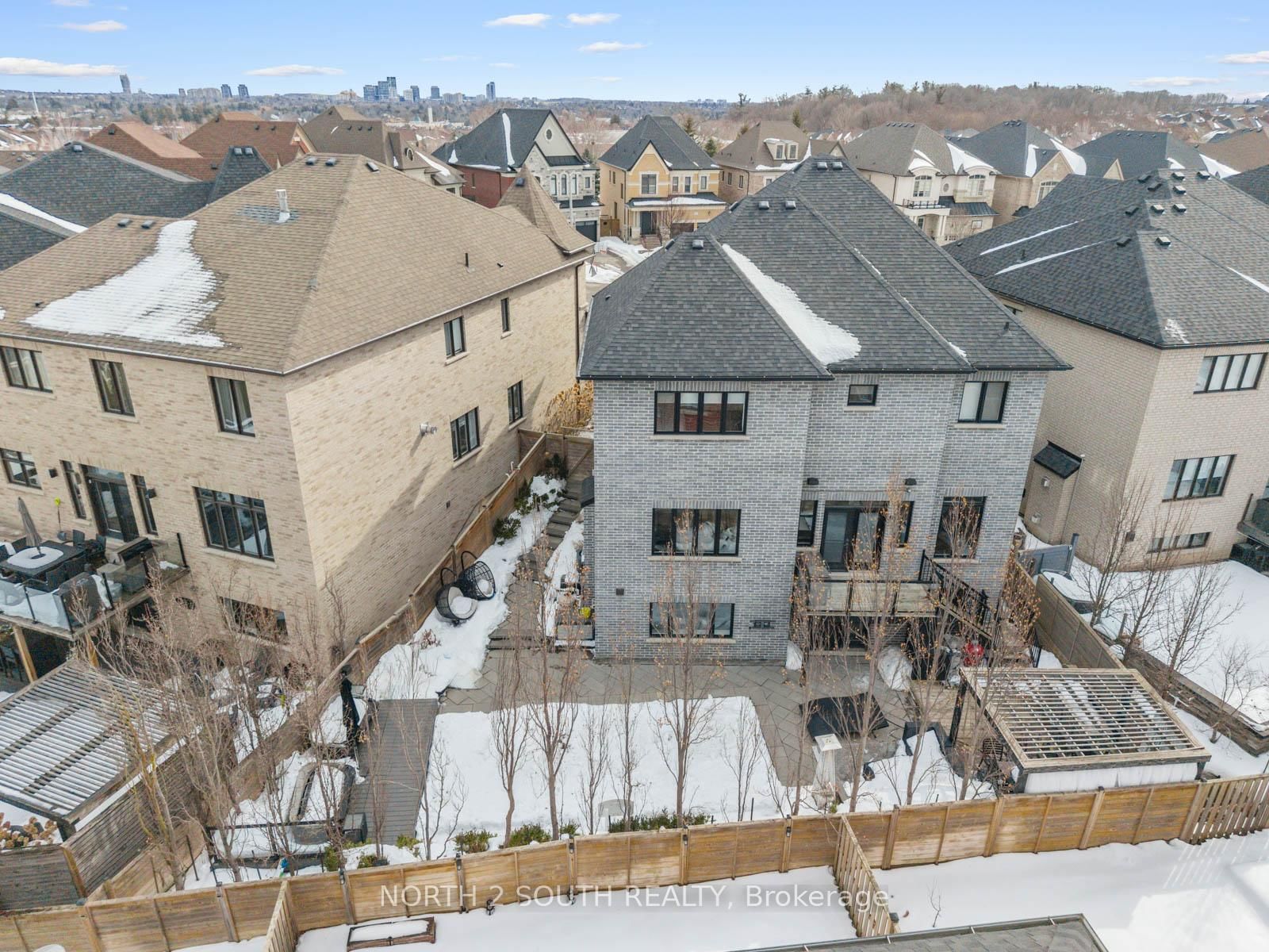 Detached House for sale at 36 Kylemount Court, Vaughan, Ontario, L4J 0J4 - Patterson - MLS: N12910190