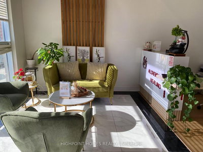 8 - 8241 Woodbine Ave | Markham | Image