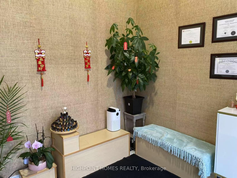 8 - 8241 Woodbine Ave, Markham, L3R 2P1 | Image 3