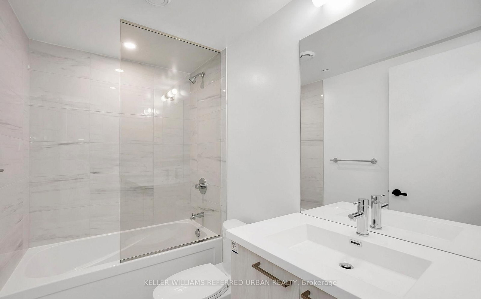 195 Commerce Street, Unit 2807 - Photo 9