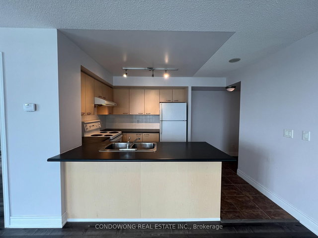 918 - 48 Suncrest Boulevard