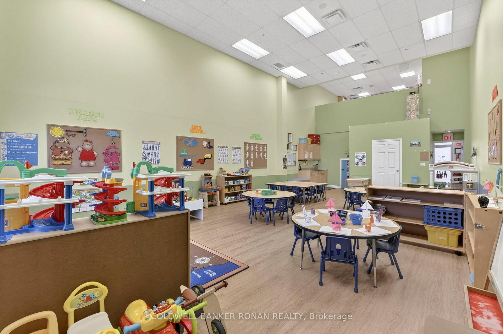 16945 Leslie Street, Unit 16 - Photo 14