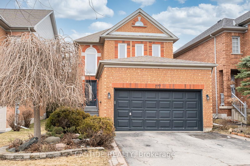 277 Stone Rd, Aurora, L4G 6Y7 | Image 2