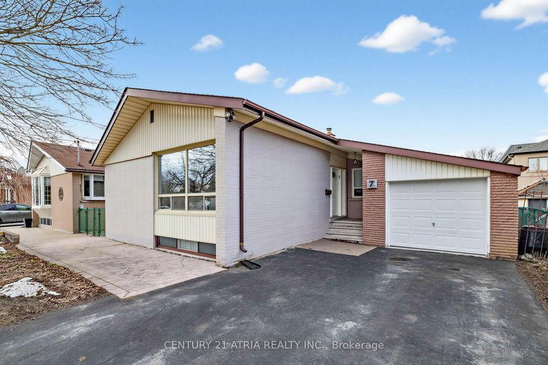 7 Rockport Cres, Richmond Hill, L4C 2L5 | Image 3