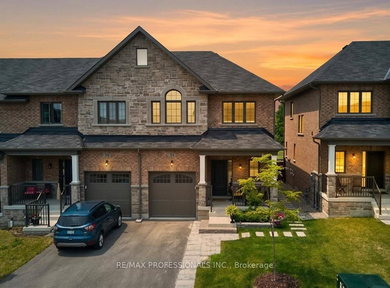 home for sale on 31 Gord Matthews Way