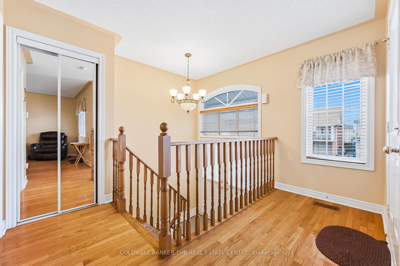 67 Macbride Cres, Vaughan, L6A 3R3 | Image 3