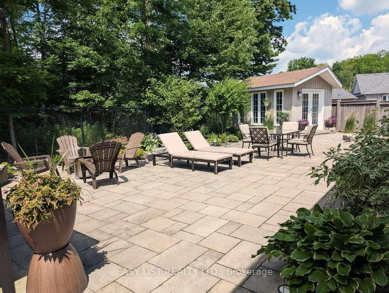 374 Dowson Loop, Newmarket, L3X 3G3 | Image 2