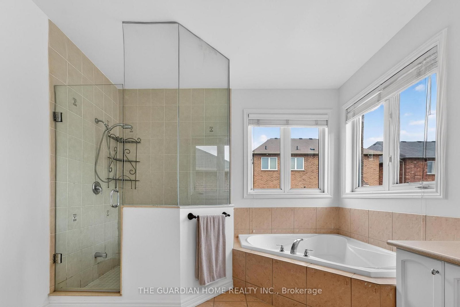 Detached House for sale at 28 Brightside Avenue, Richmond Hill, Ontario, L4E 0P6 - Jefferson - MLS: N12912576