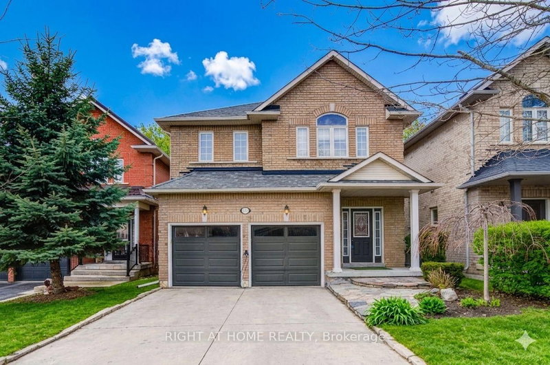 740 Colter St, Newmarket, L3X 2V5 | Image 2