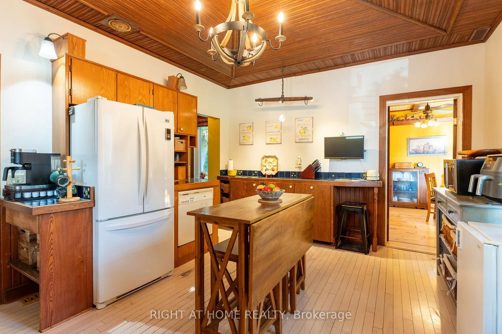 Detached House for sale at 220 Barrie Street, Essa, Ontario, L0L 2N0 - Thornton - MLS: N12913072