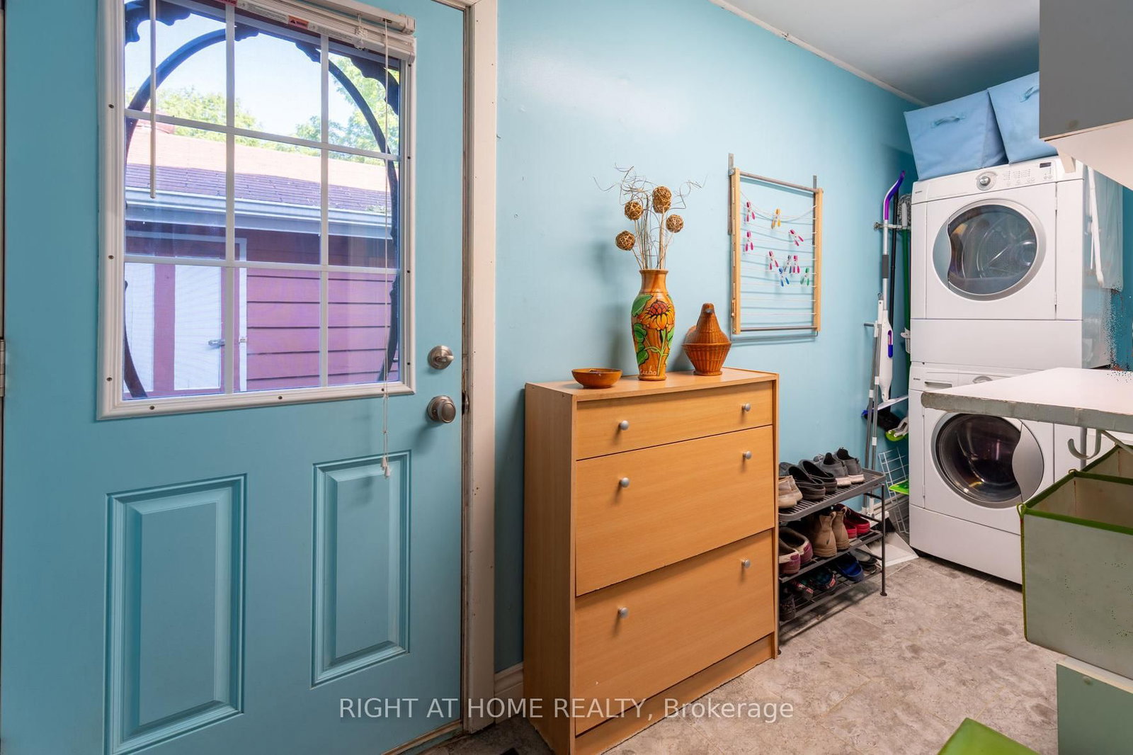 Detached House for sale at 220 Barrie Street, Essa, Ontario, L0L 2N0 - Thornton - MLS: N12913072